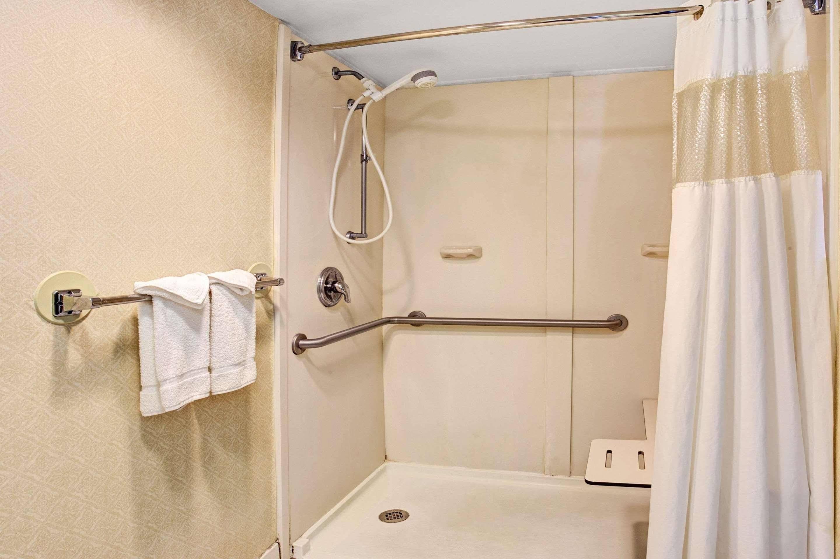 Holiday Inn Indianapolis - Airport Area N By Ihg מראה חיצוני תמונה
