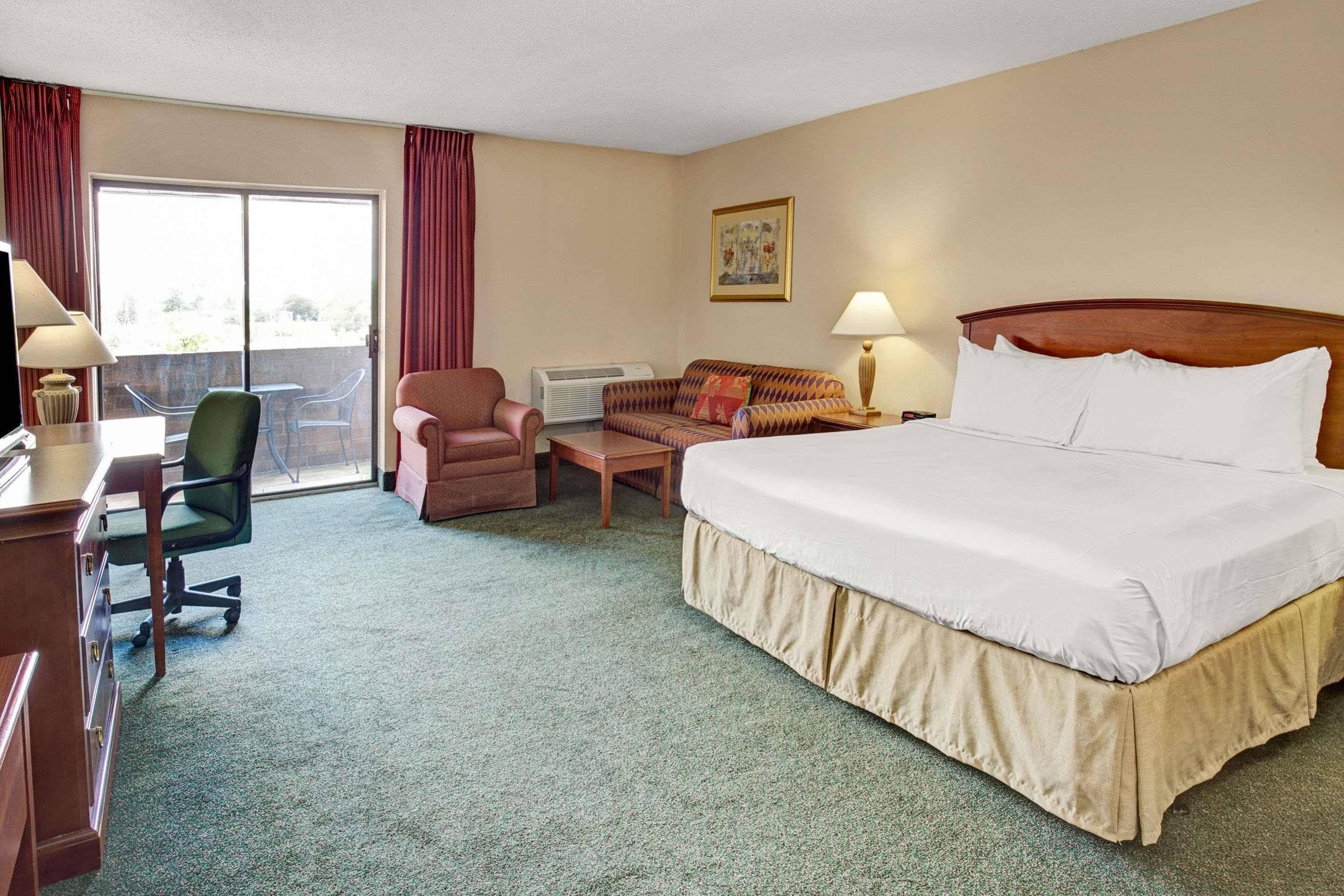 Holiday Inn Indianapolis - Airport Area N By Ihg מראה חיצוני תמונה
