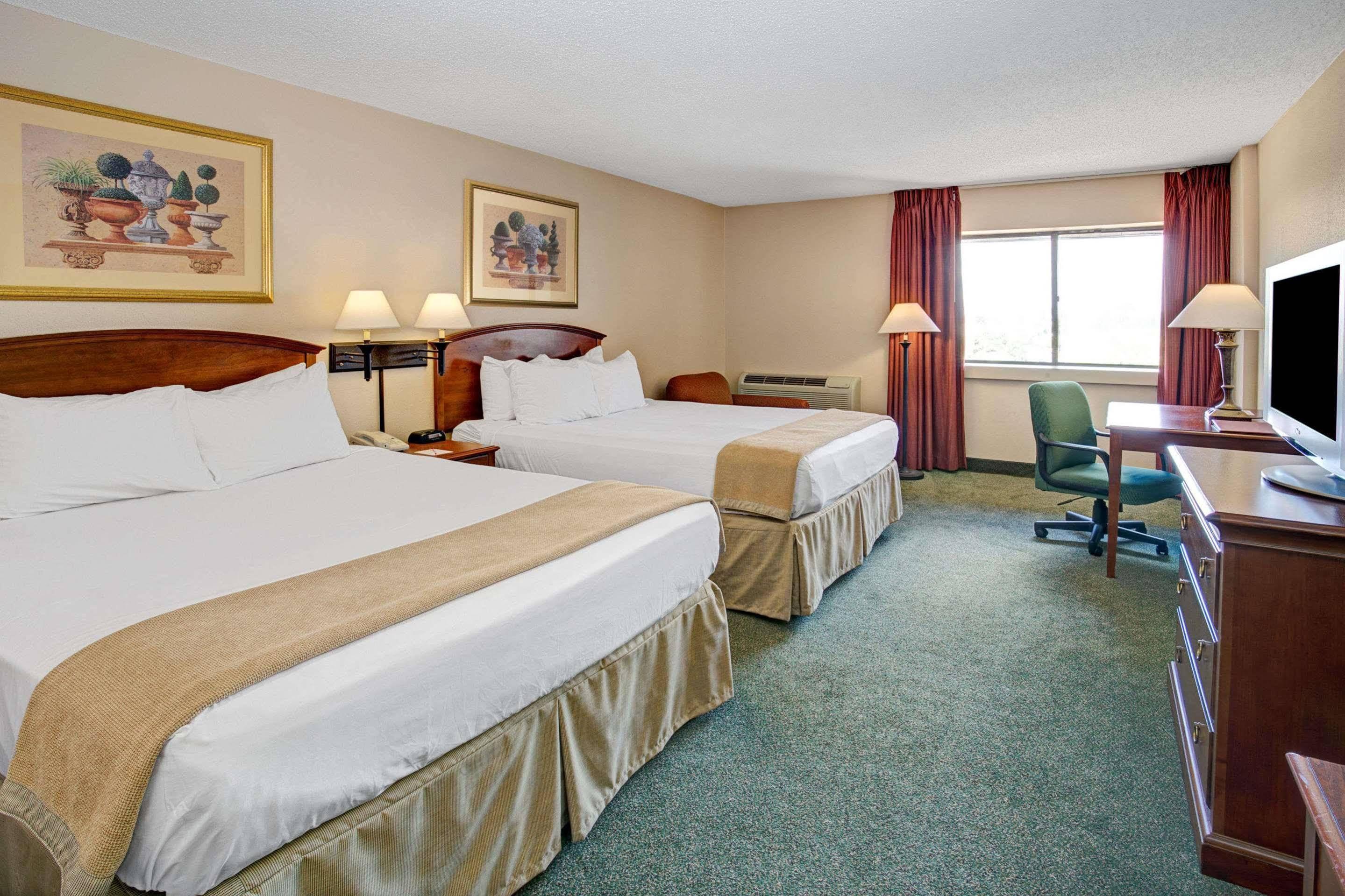 Holiday Inn Indianapolis - Airport Area N By Ihg מראה חיצוני תמונה
